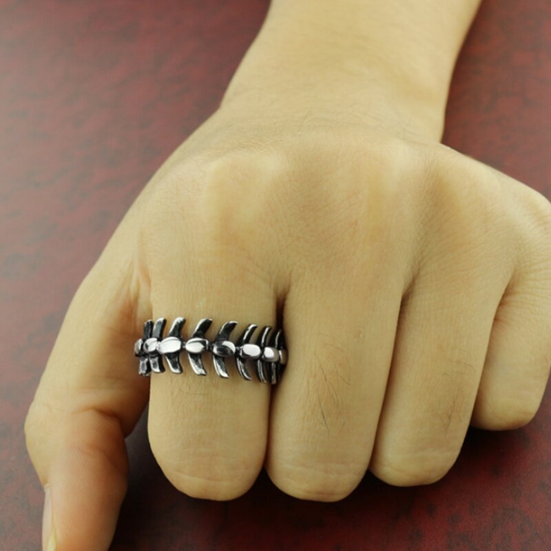 Skeleton Spine Ring